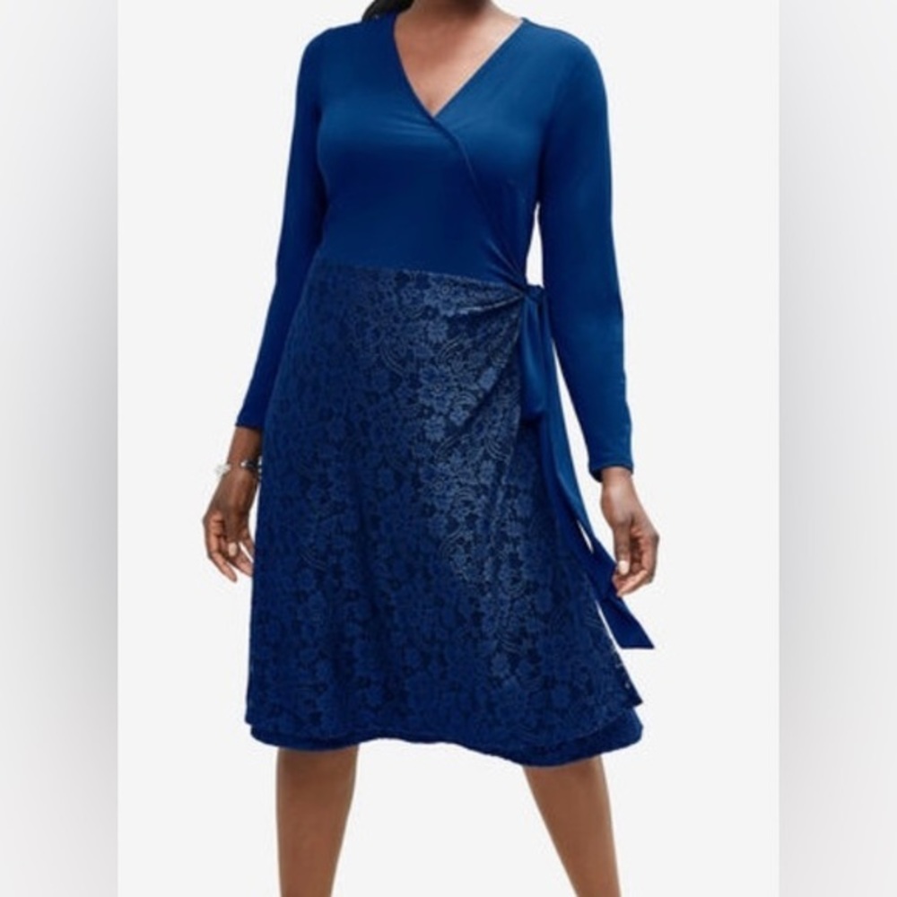 Jessica London wraparound dress with a beautiful lace skirt. Size 16.‎